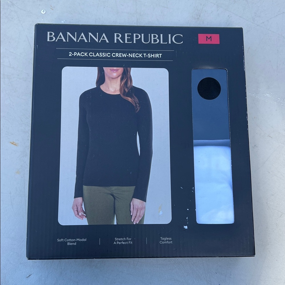 Banana Republic Black and White T-Shirt Set